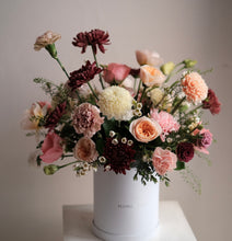 Load image into Gallery viewer, Elora Box