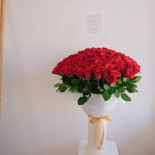 Load image into Gallery viewer, Blooming Roses