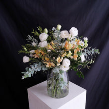 Load image into Gallery viewer, Soil Vase