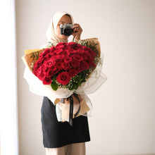 Load image into Gallery viewer, Classic Rose