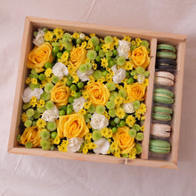 Load image into Gallery viewer, Fresh Macaroons Flowerbox