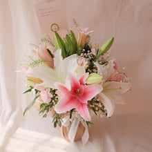 Load image into Gallery viewer, Garden Lilies