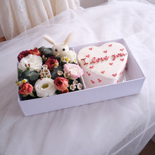 Load image into Gallery viewer, Fleur and Bake