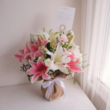 Load image into Gallery viewer, Garden Lilies
