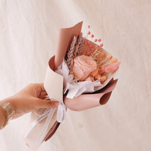 Load image into Gallery viewer, Single Preserved Rose