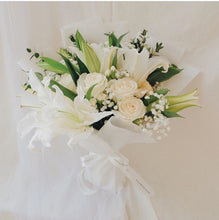 Load image into Gallery viewer, Lilie Blanc