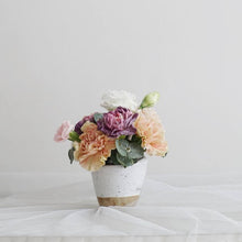 Load image into Gallery viewer, Petite Floral
