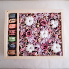 Load image into Gallery viewer, Dried Macaroons Flowerbox
